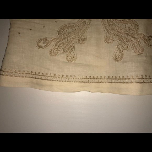 Embroidered linen top - Picture 3 of 6